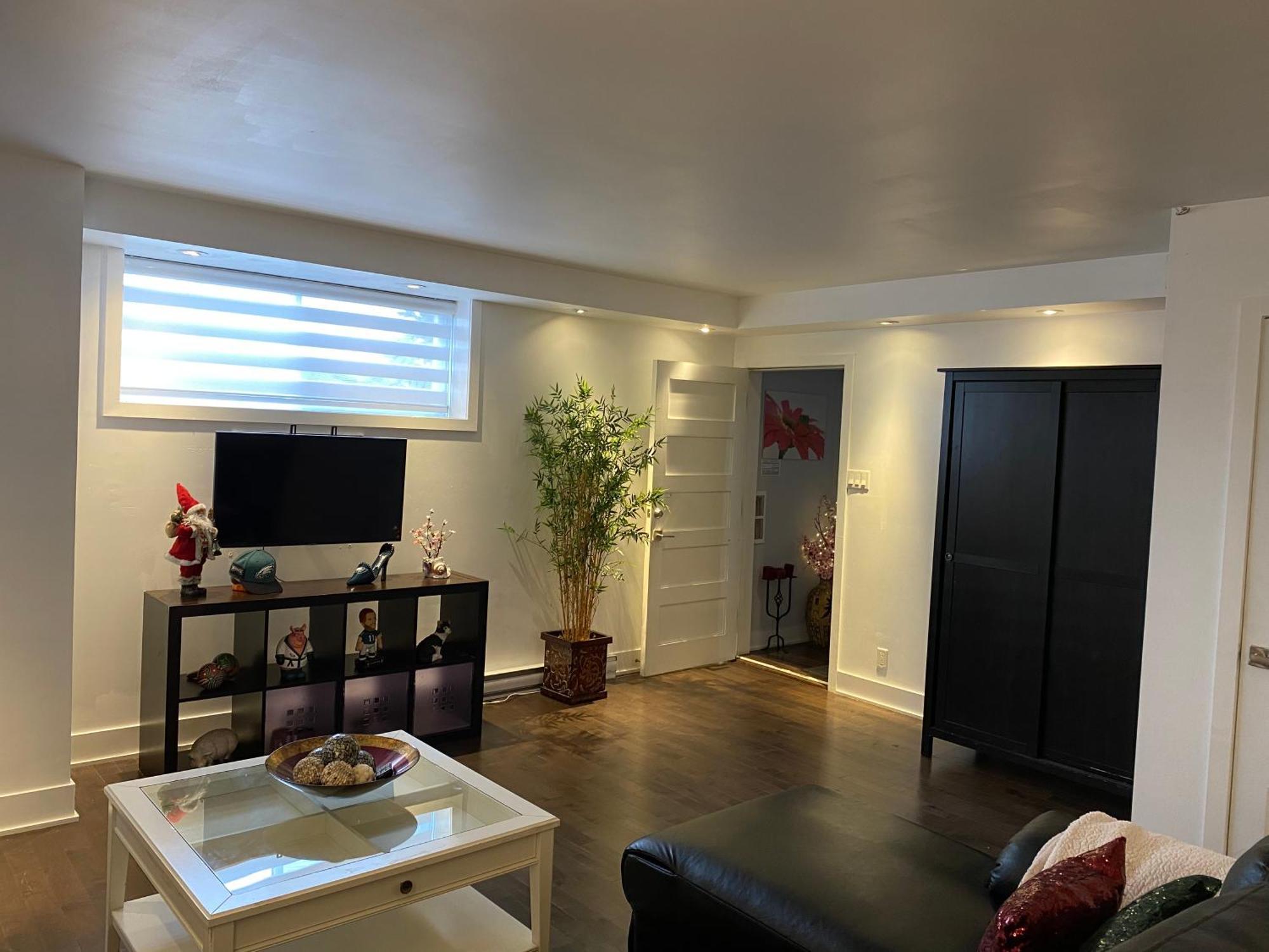 Beautiful Private Full Condo Brossard Luaran gambar